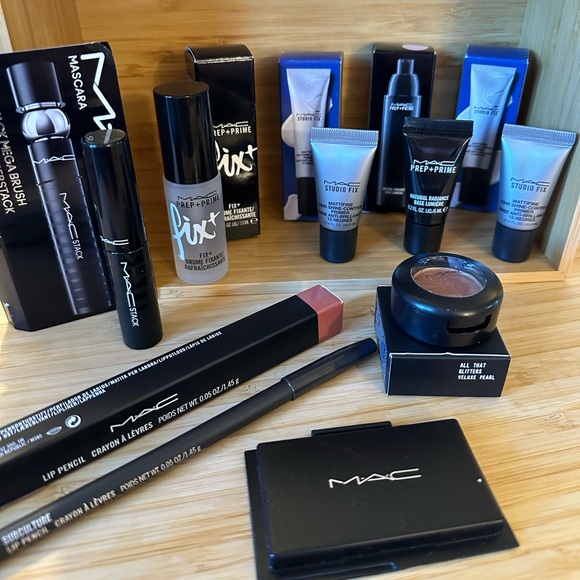 MAC Cosmetics Other - MAC • 8pc Make-Up Bundle